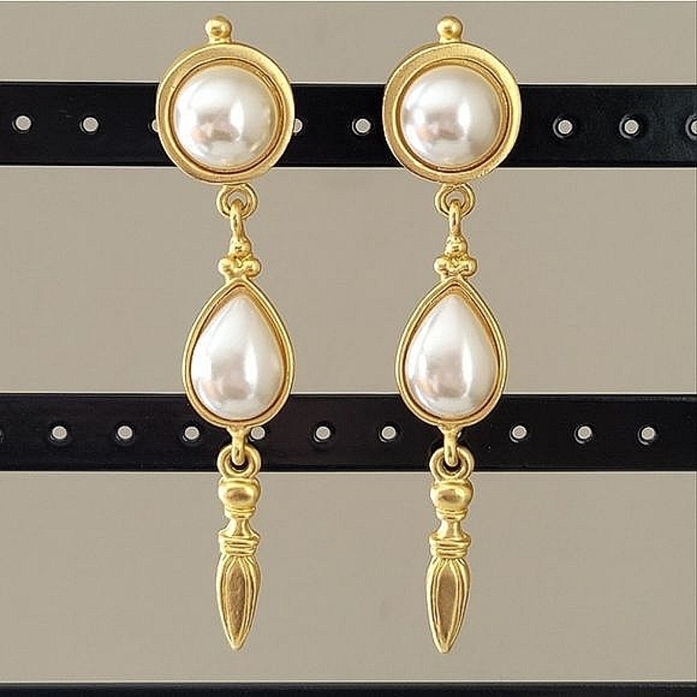 Earrings Vintage Etruscan Style Matte Gold Tone Faux Pearl Earrings #0120